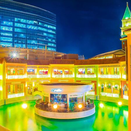 Spacious Condo In Venice Luxury Residences Taguig Esterno foto