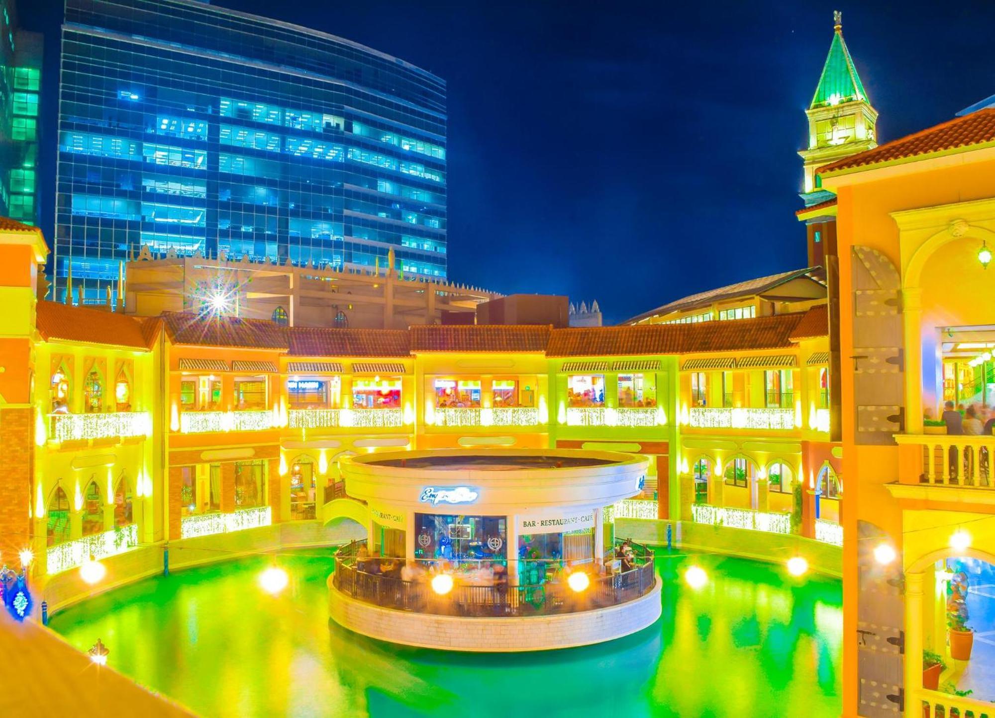 Spacious Condo In Venice Luxury Residences Taguig Esterno foto